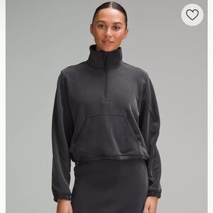 NWOT lululemon pull over